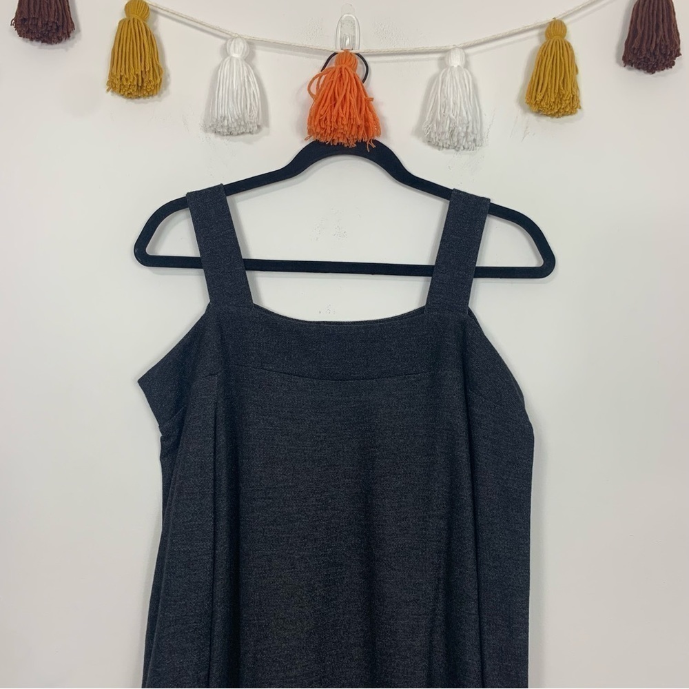 Pebble & Stone Cold Shoulder Pom Pom Trim Dark Gray Knit Top Size Medium - Picture 3 of 10